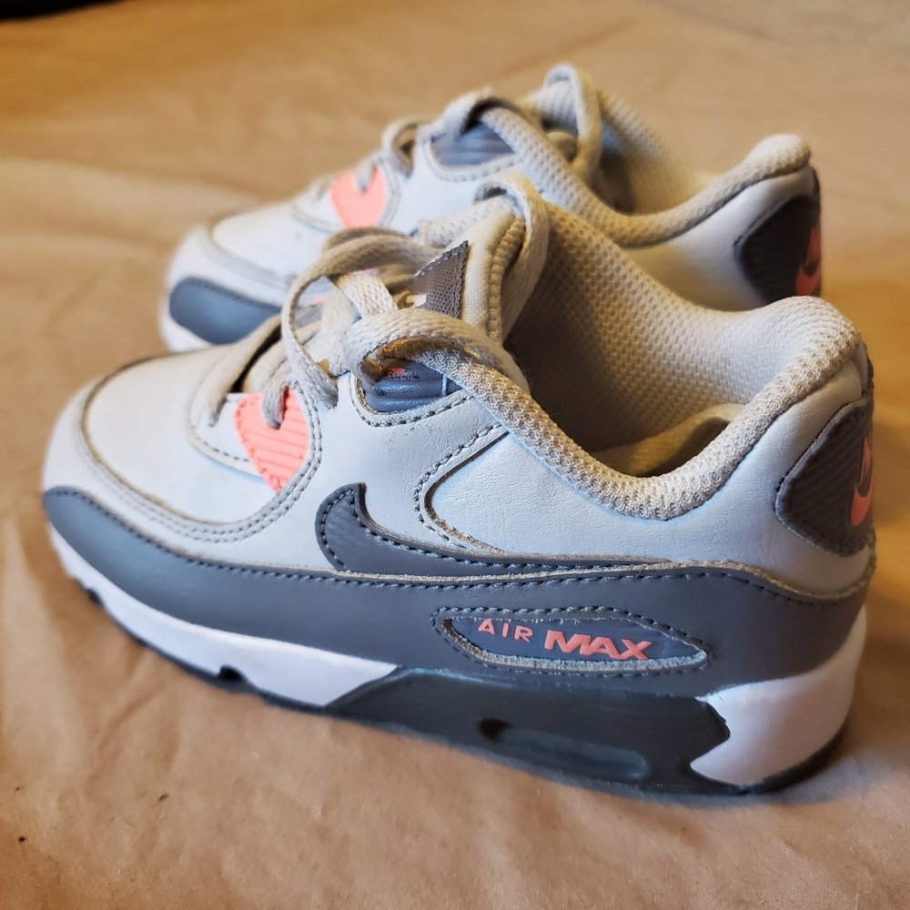 31) NIKE Kids Air Max 90 Leather Sz. 9C - Picture 3 of 6
